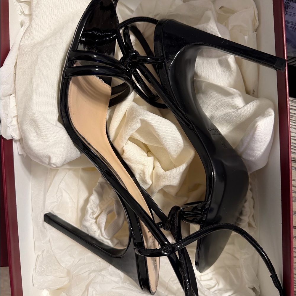 Gucci Women's Black Patent Leather Heels - Picture 3 of 4